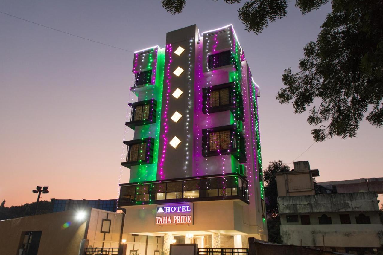 Oyo 10254 Hotel Taha Pride Nagpur Exteriör bild